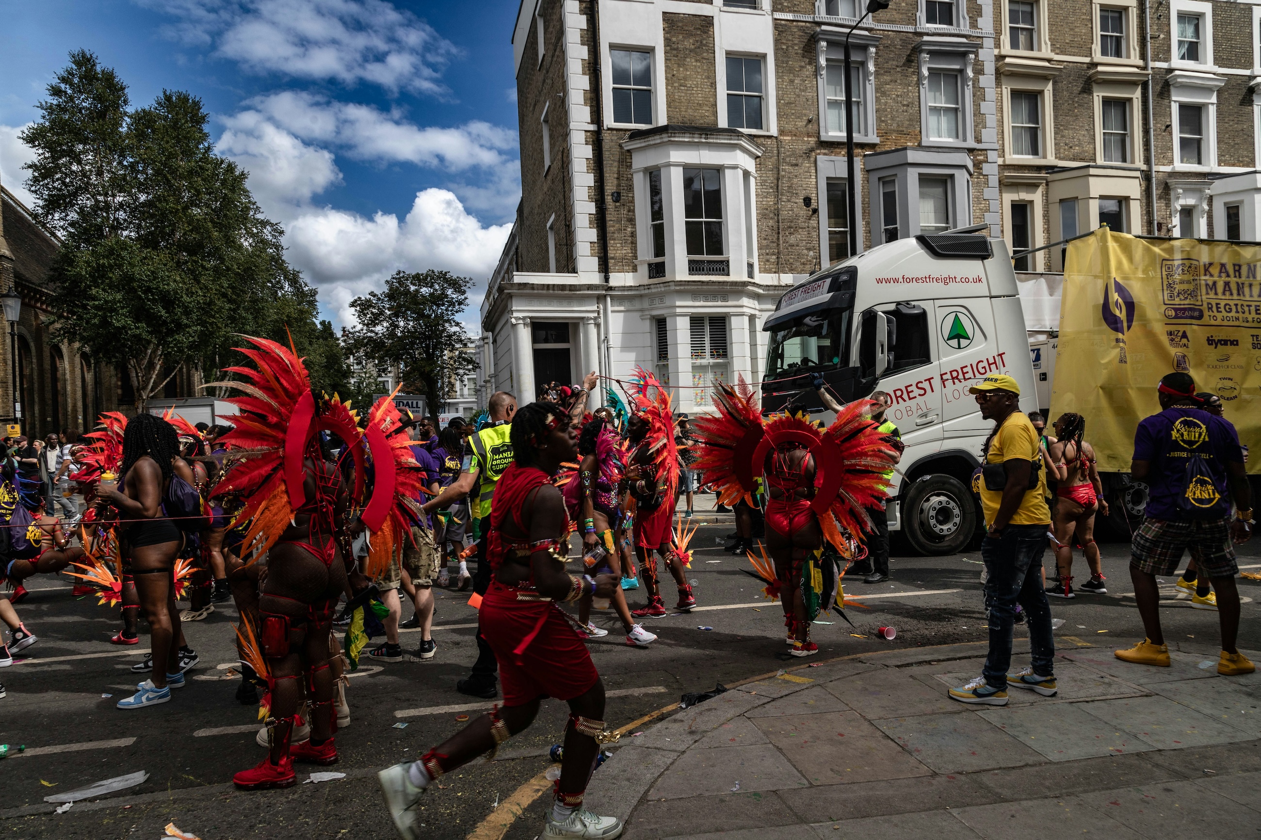 Notting Hill, London via Bernd Dittrich on UnSplash 