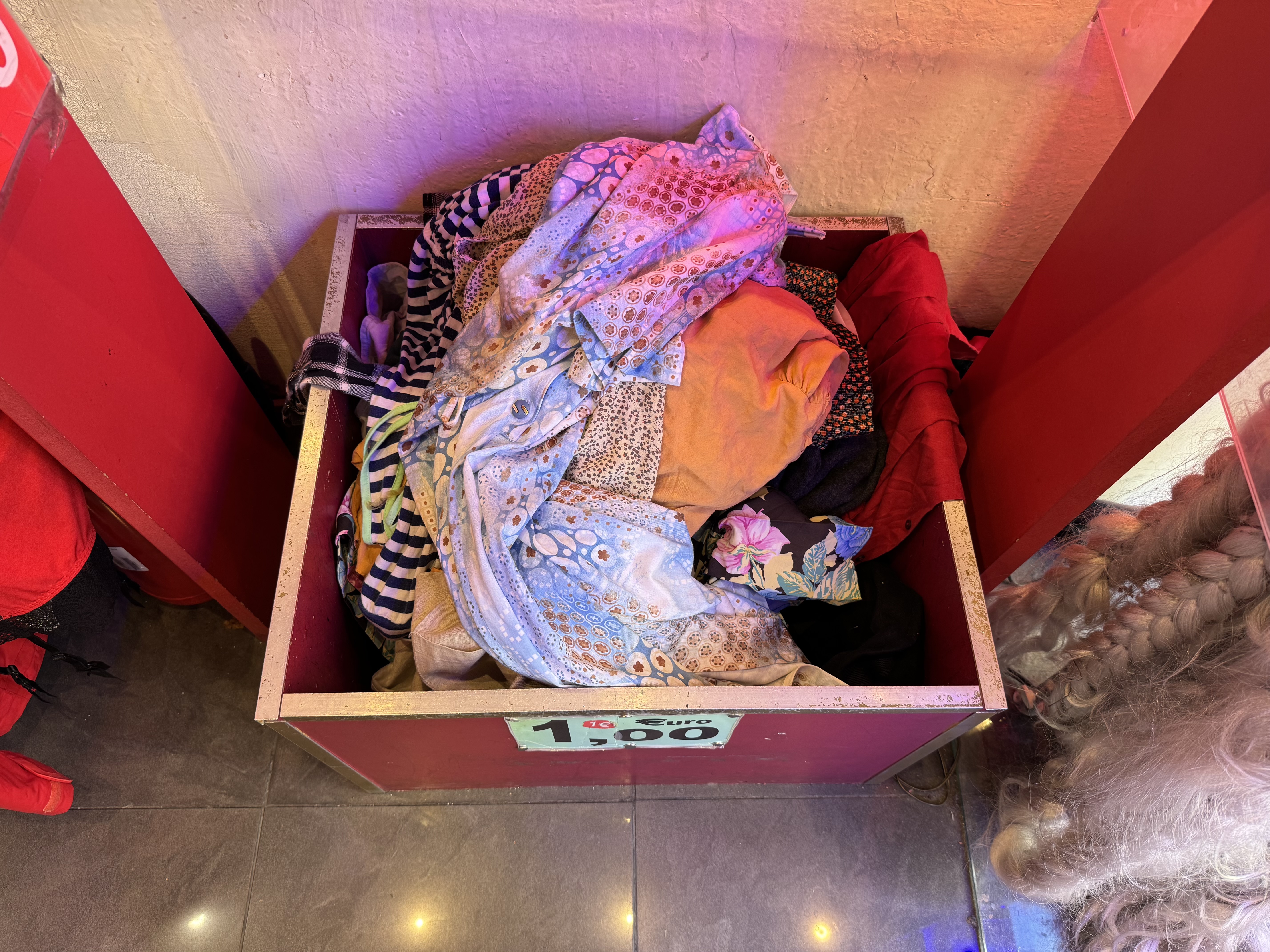 1 euro bin in Free'p'star. Photo credit: Madeleine Horovitz