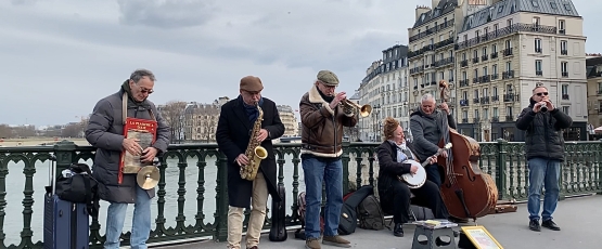 Ruby Hishmeh. "Jazz Band on Pont au Change." Personal photograph, 15 Mar 2025..