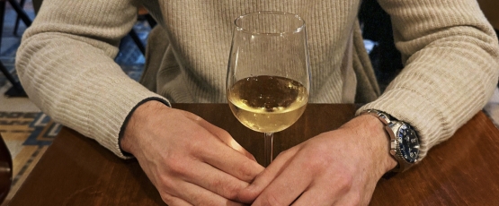 One glass wine dates. Photo Credit: Diana Solano