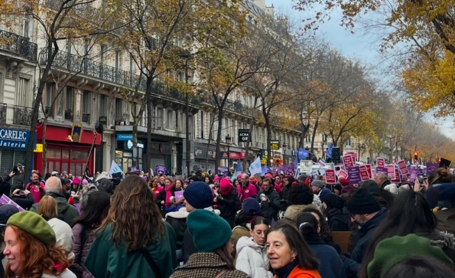 Protesters lining a street in Paris