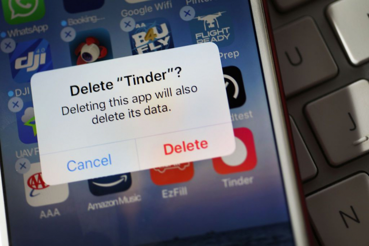 Guy ditches tinder
